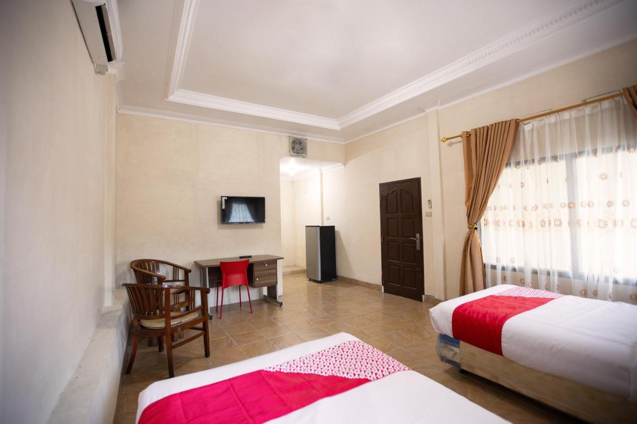 Oyo 3207 Hotel Gracia Bandar Lampung Exteriör bild