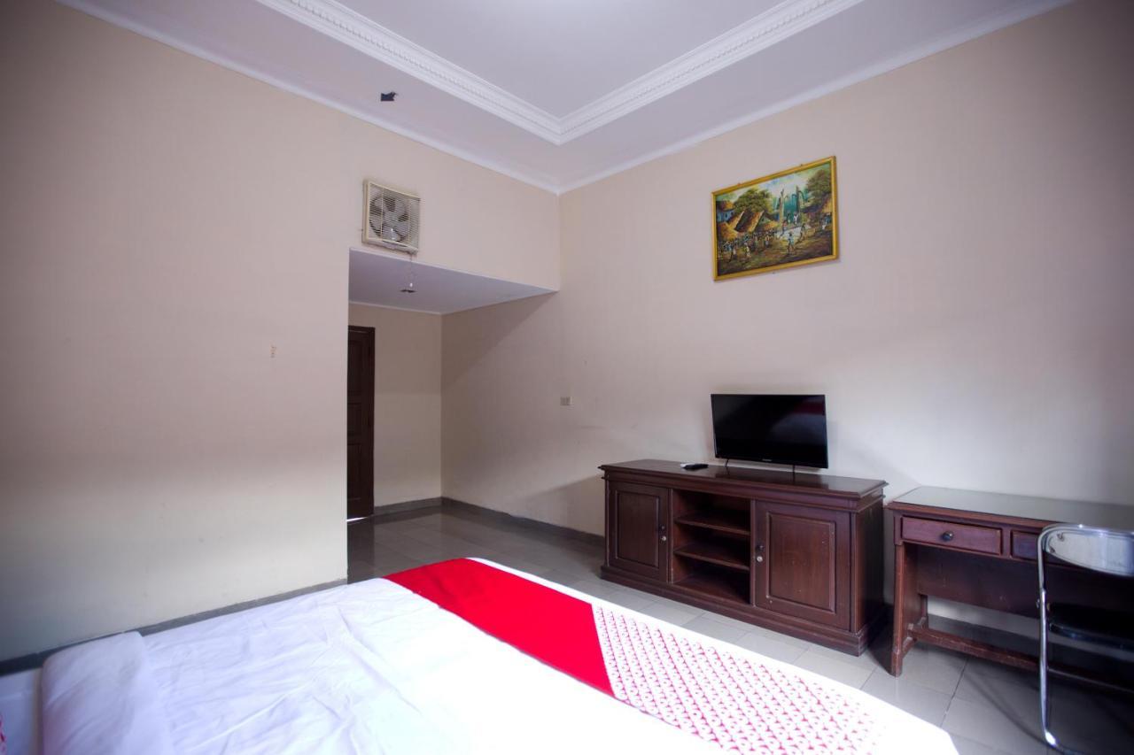 Oyo 3207 Hotel Gracia Bandar Lampung Exteriör bild