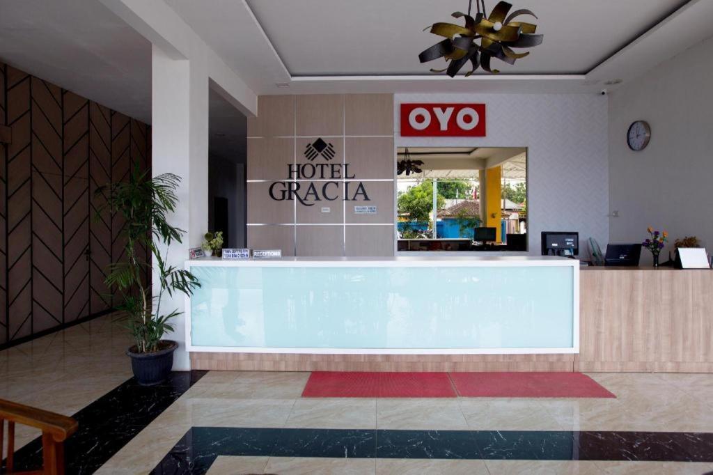 Oyo 3207 Hotel Gracia Bandar Lampung Exteriör bild